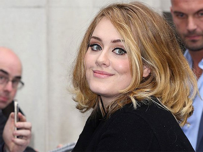 Adele first interview in 3 years with ID magazine : Cosmopolitan