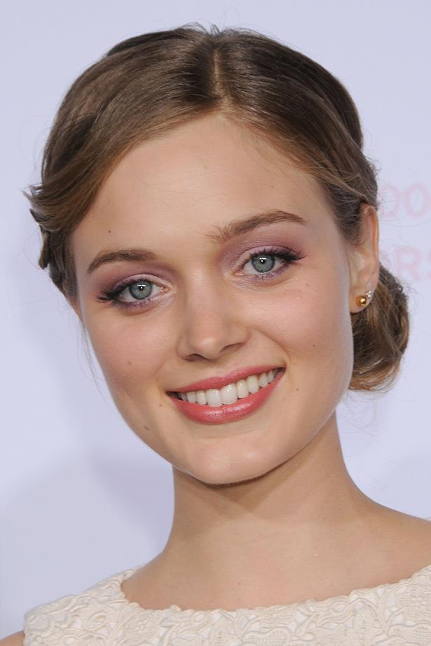 Later that year Heathcote stopped by Teen Vogue's 8th Annual Young Hollywood party with a pretty updo and lilac eyeshadow.