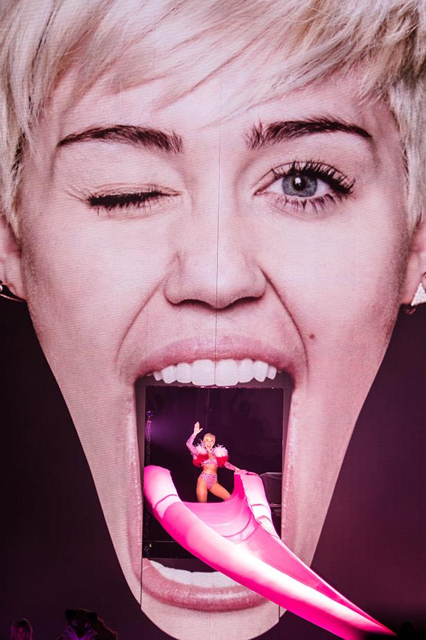 <strong>There was a tongue slide</strong> <br> <br> Poking fun at herself (and making a clear brand statement) Miley made her entrance through a giant tongue slide.