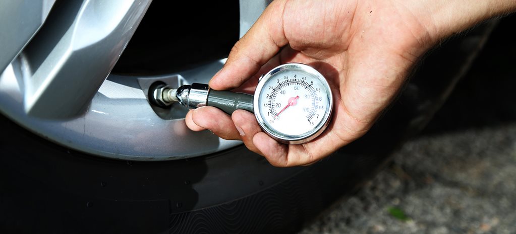 Kuvahaun tulos haulle tyre pressure check