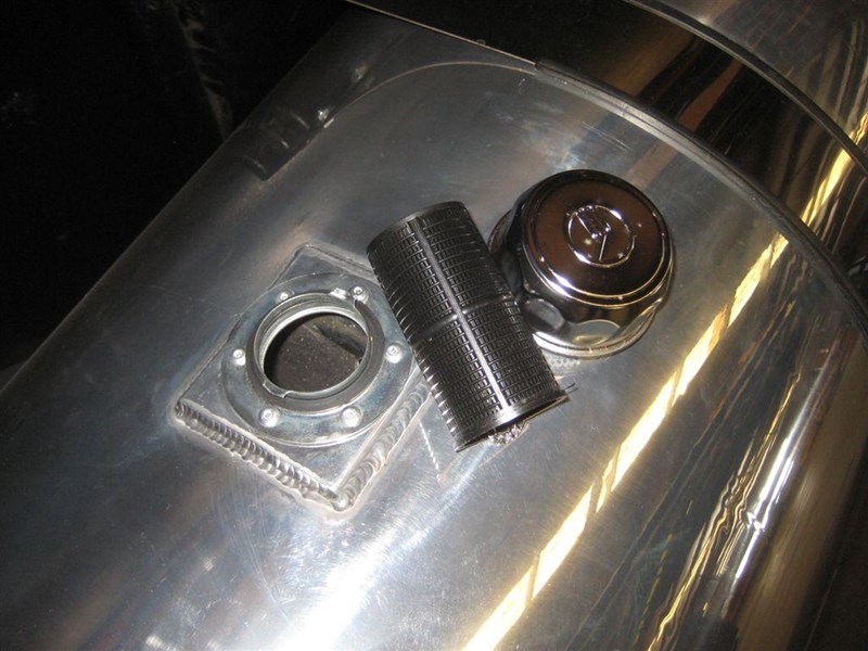 hydraulic oil tanks - polished alloy 18292 005