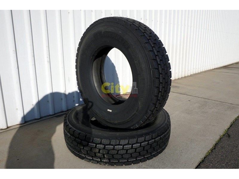 michelin 11r22.5 x multi drive tyre 503745 006