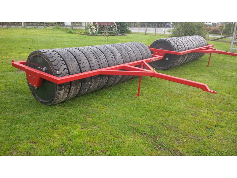 scimitar 3m rubber tyred roller 27890 002