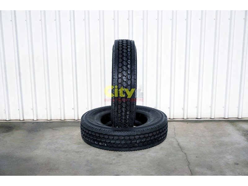 o'green 11r 22.5 closed shoulder 21mm deep tread drive tyre 499323 001