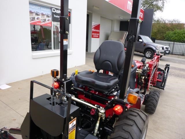 mahindra emax + loader + canopy + grill guard + 4 in 1 bucket + backhoe 591989 006