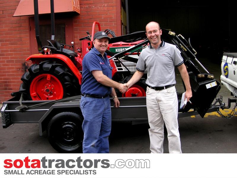 kubota l2202dt tractor + 4 in 1 loader + backhoe 644625 013