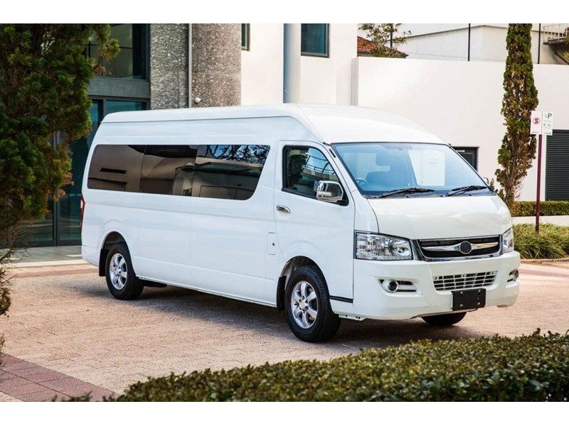 joylong ea6 12-14 seater full electric minibus 785503 001