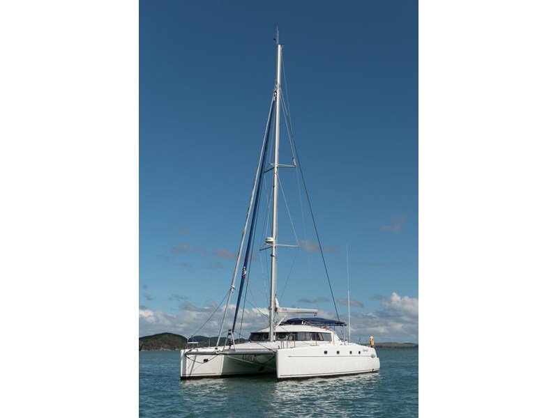 2004 FOUNTAINE PAJOT BELIZE 43 In MNZ commercial survey ...