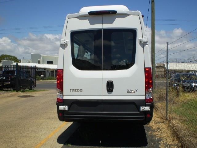 iveco daily 806775 006