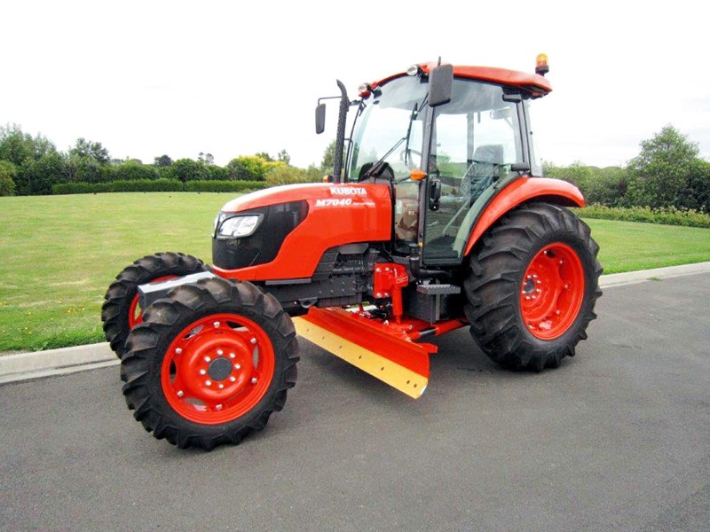 kubota m7040 (neilo tractor grader) 808071 001