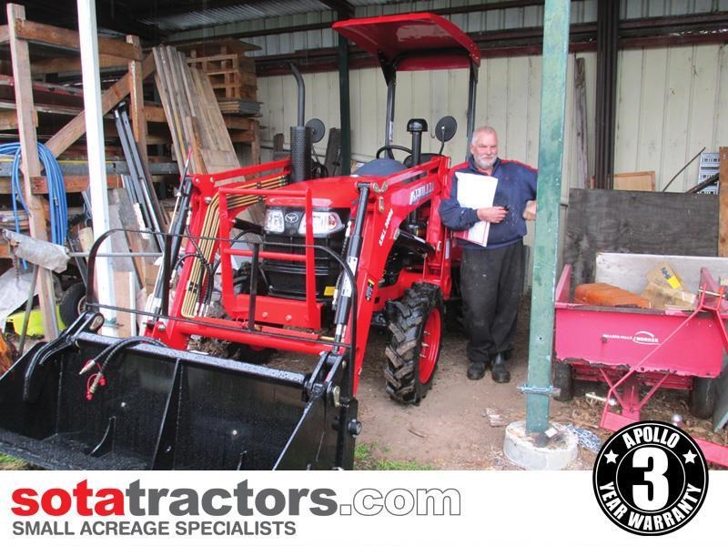 apollo 30hp tractor + 4 in 1 loader + backhoe 824280 004