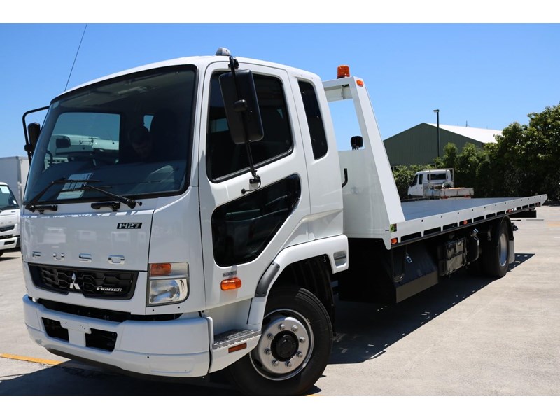 fuso fighter 838489 038