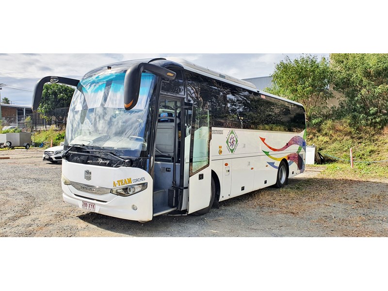 zhongtong lck6935h passenger bus 847725 002