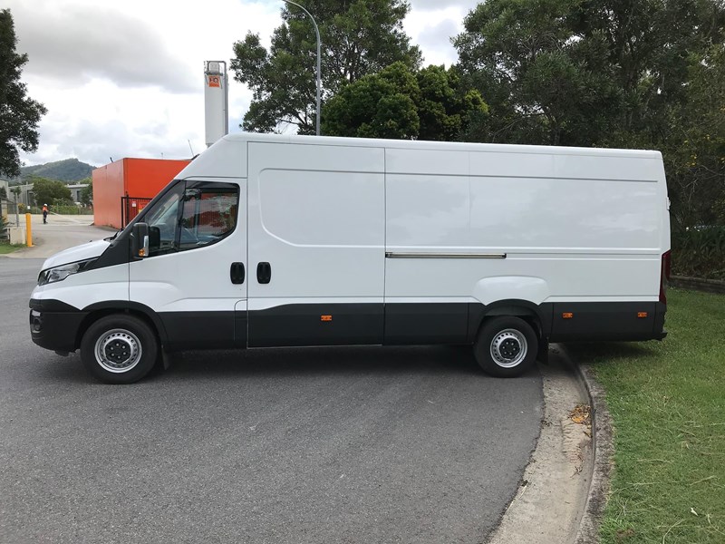 iveco daily 35s17 795407 013