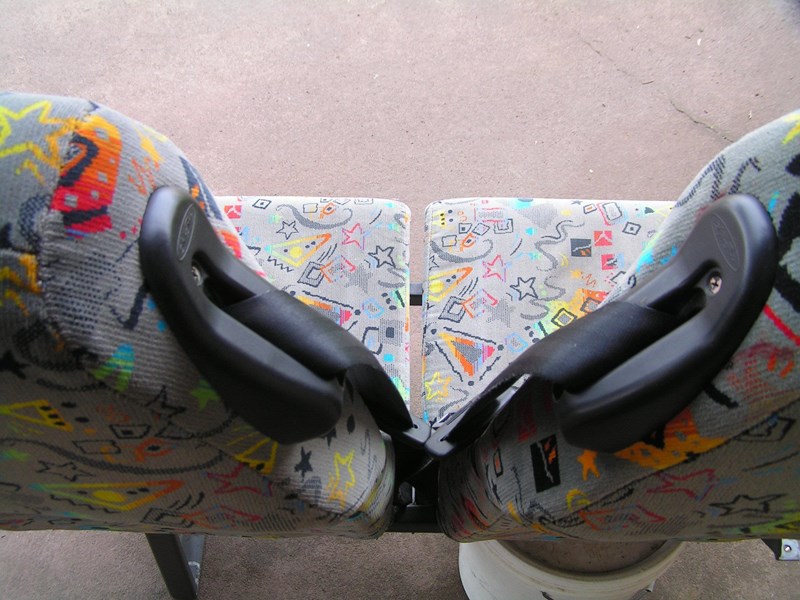 style ride high back coach seats with lap/sash belts (adjustable legs). 859179 004