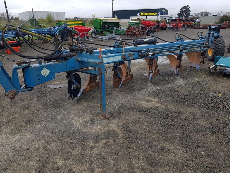 overum dt l5108h semi-mounted 5 furrow plough 861721 004