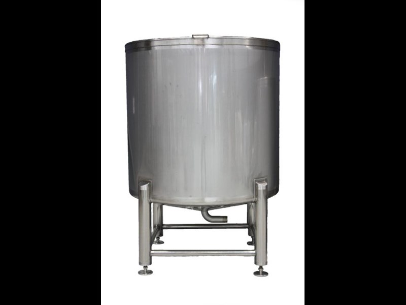 stainless steel storage/mixing tank 1,500lt 106459 001