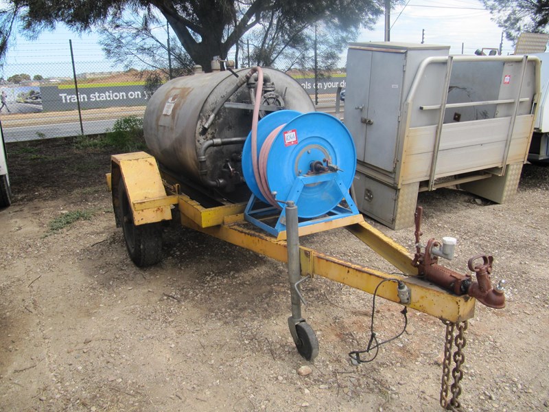 diesel fuel tank hose & reel & hand pump 189289 007
