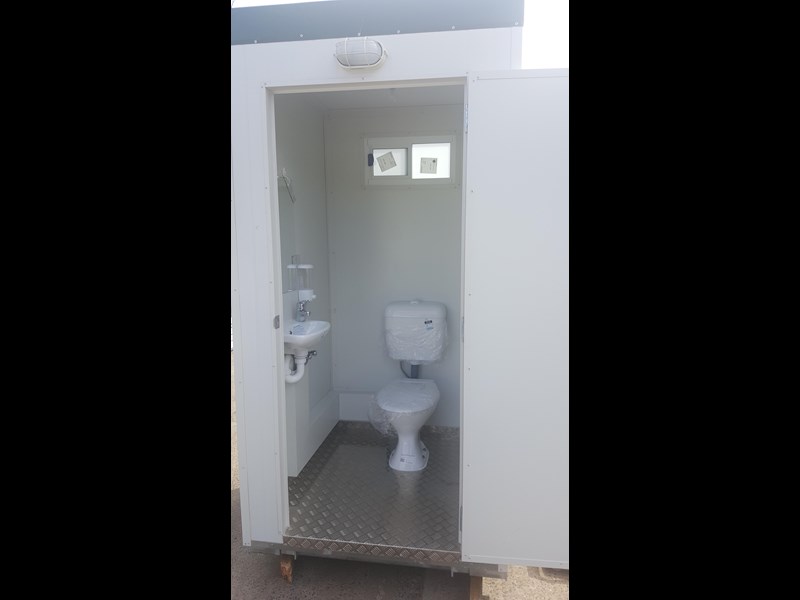 e i group portables 1.2 x 1.2 sewer connect single toilet. 132235 011