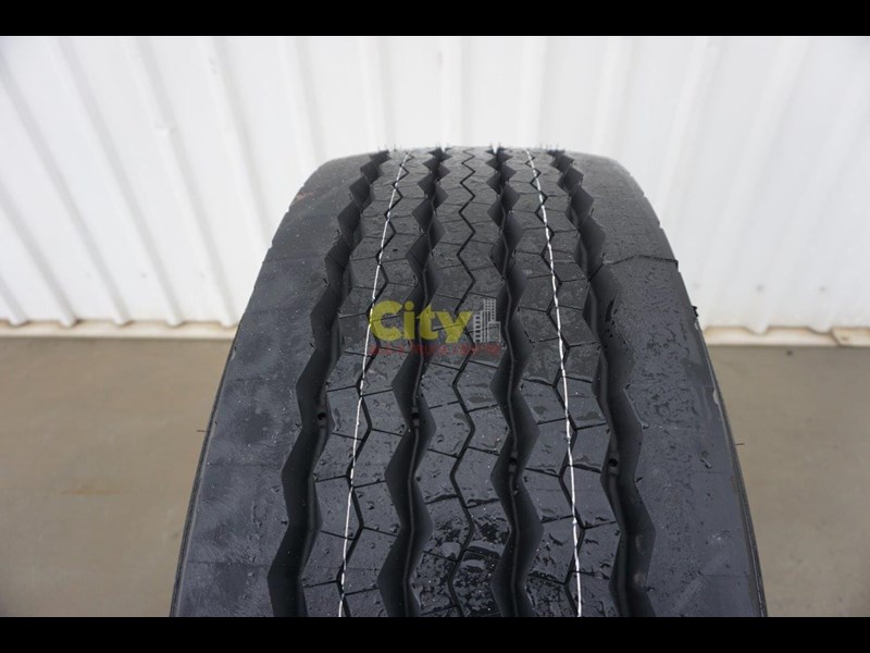 michelin supasingle tyre 385/65r22.5 on alcoa durabright rim 12.25x22.5 durabright 423091 007