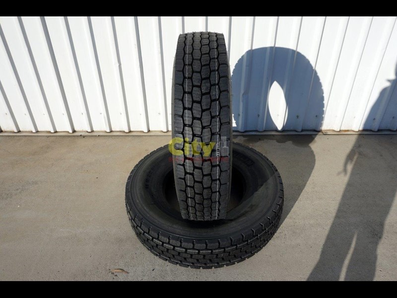 michelin 11r22.5 x multi drive tyre 503745 001