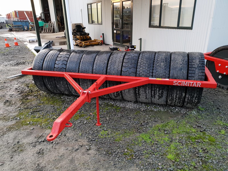 scimitar 3m rubber tyred roller 27890 009