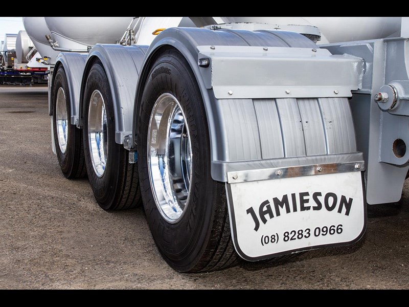 jamieson dolly - tri-axle - grey plastic mud guards 407260 027