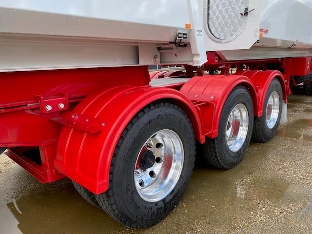 freightmaster st3 steel chassis tipper 784206 027