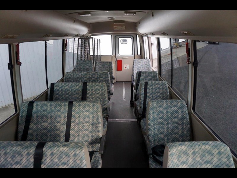 mitsubishi rosa 19 seat wheelchair bus 797415 009