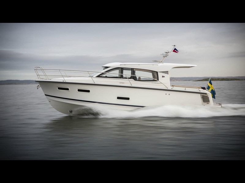 nimbus 305 coupe - boat share 796701 011