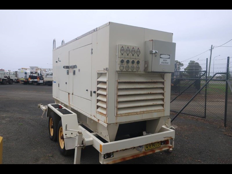 fg wilson p220e trailer mounted generator 819566 013