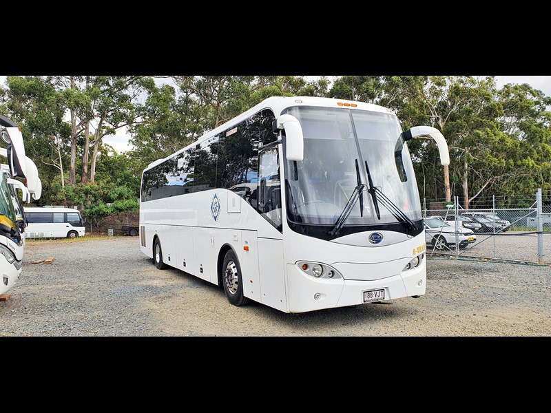 bonluck president 2 "1600" luxury coach 830136 001