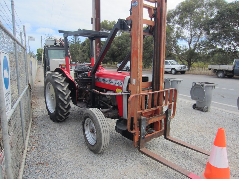 massey ferguson 240 tractor with front mount forklift 835976 019