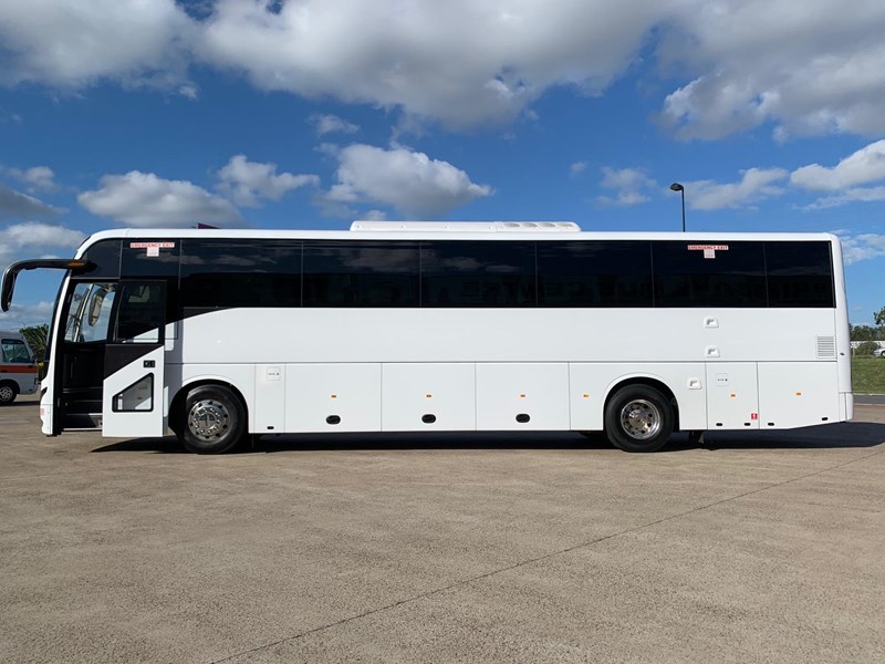king long 6120bs 12.3m 53 - 57  seater coach 785298 019