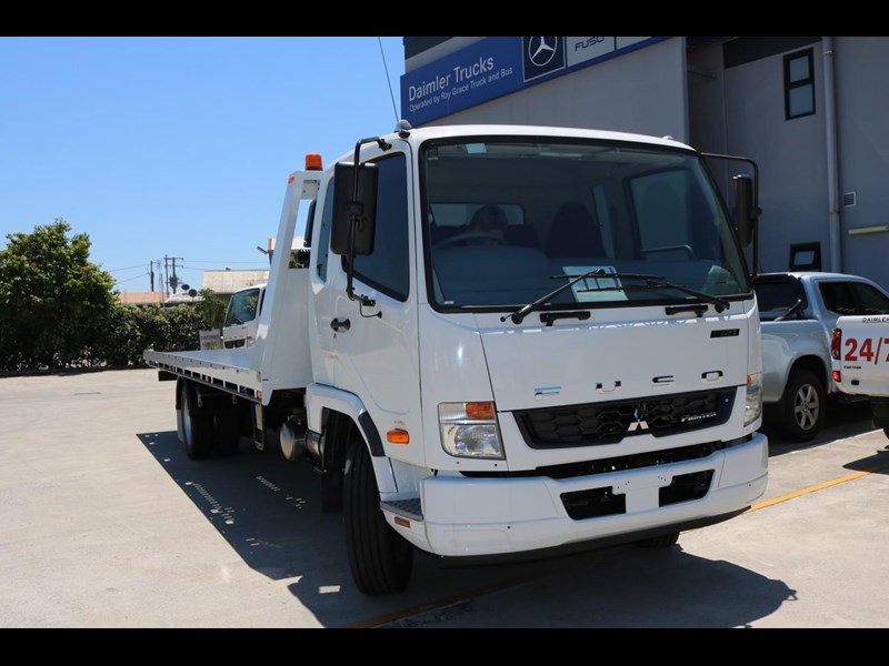 fuso fighter 838489 001
