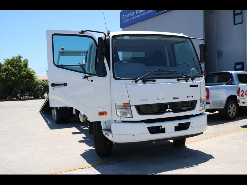 fuso fighter 838489 021