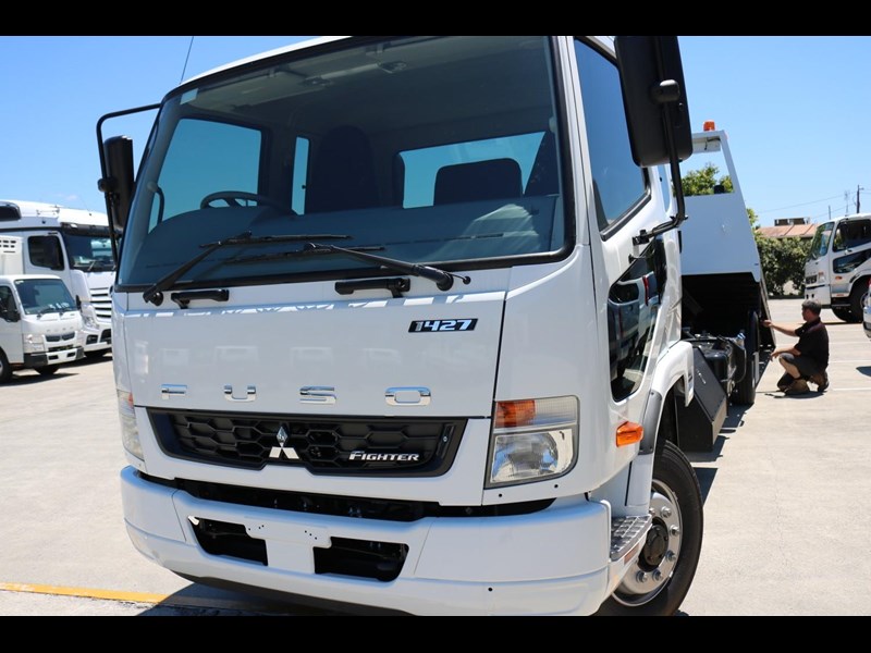 fuso fighter 838489 025