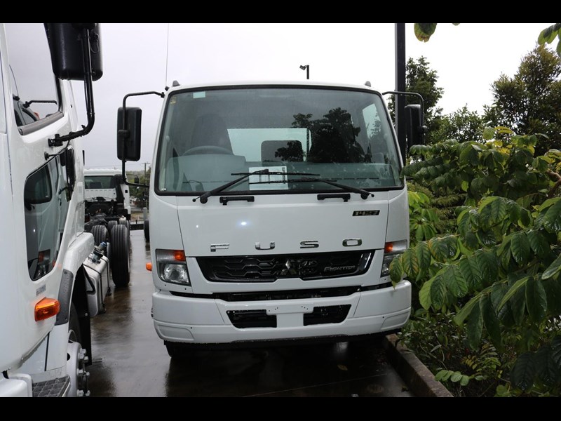fuso fighter 838489 065