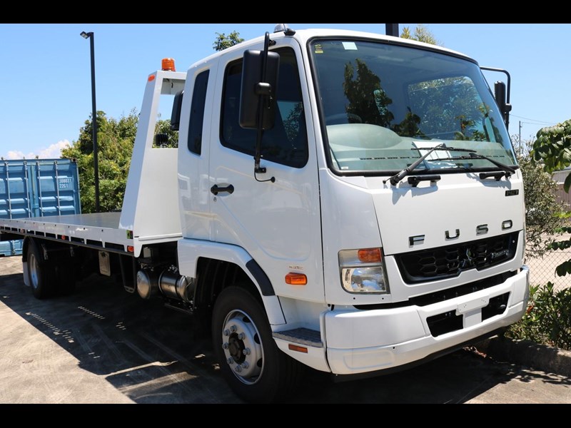 fuso fighter 838489 067