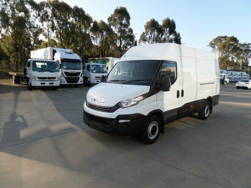 iveco daily 856807 005
