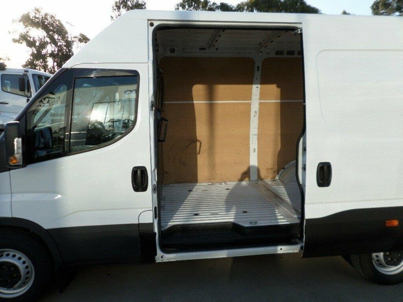 iveco daily 856807 017