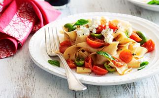 Pappardelle with tomatoes, basil, ricotta and olives