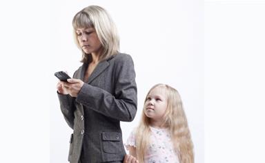 Doctors fear dangers of texting while parenting