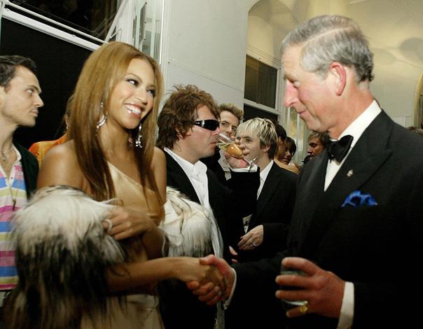 Beyoncé was beaming when she encountered Prince Charles at an event for The Prince's Trust in 2003.