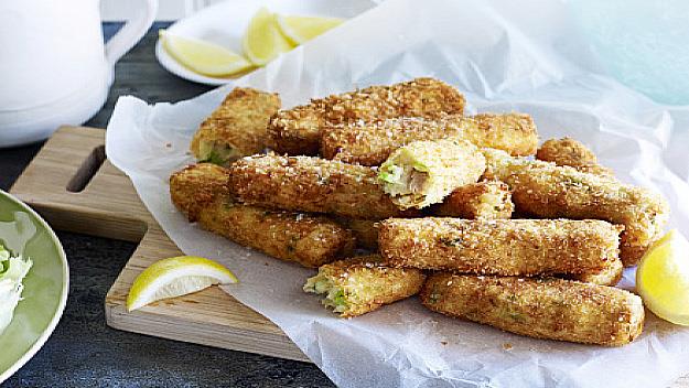 **[Tasty tuna croquettes](https://www.womensweeklyfood.com.au/recipes/tasty-tuna-croquettes-16455|target="_blank")**

Enjoy these tasty treats as a lunchbox snack or for tapas with friends. It doesn't matter who they're for, any tuna lover will adore these croquettes.