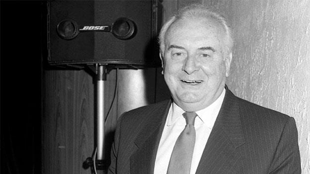 Gough Whitlam during his book launch in Melbourne in 1986.