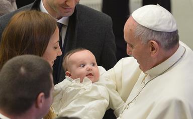 Pope Francis enourages breastfeeding in the Sistine Chapel