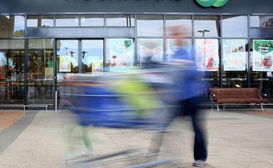 10 per cent of people shoplift at self-service checkouts