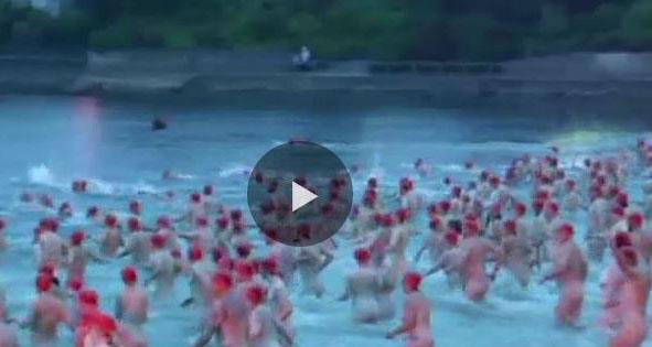 Hundreds swim nude in Hobart for Dark Mofo winter solstice 