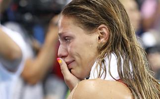 Russian "drug cheat" Yulia Efimova breaks down after loss to USA's Lilly King